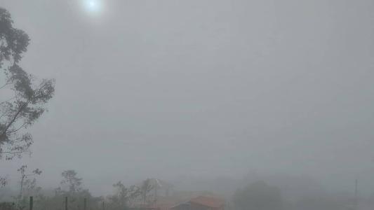 Inverno começa com frio intenso em várias cidades de Minas