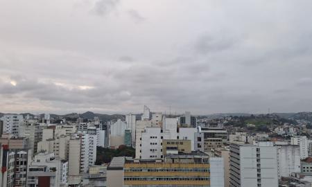 Inverno tempo nublado Juiz de Fora foto Roberta Oliveira Itatiaia.jpg
