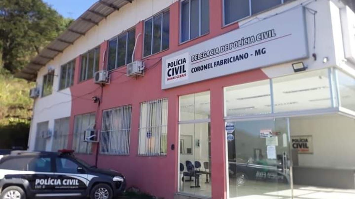 Suspeito de crimes de perseguição e ameaça contra ex-namorada é preso dentro da Delegacia em Fabriciano