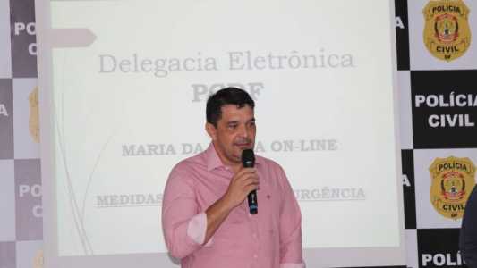 Investigado por ameaçar e perseguir mulheres, ex-diretor da Polícia Civil do DF é aposentado