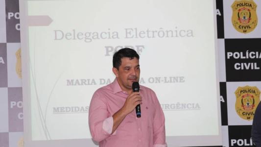 Investigado por ameaçar e perseguir mulheres, ex-diretor da Polícia Civil do DF é aposentado