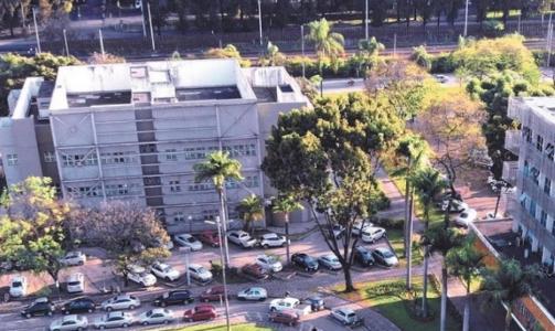 Os dois processos ocorreram de forma distinta. Por serem decisões de primeira instância, ainda cabe recurso aos condenados