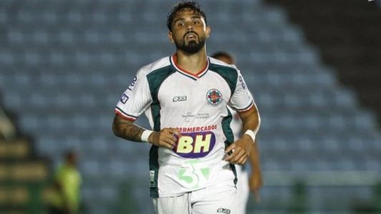 Coloquei na coluna passada deste site uma reflexão sobre o estado de penúria do futebol no interior de Minas e pedi aos internautas que se manifestassem contra ou a favor...