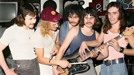 Formação original da banda de heavy metal, Iron Maiden