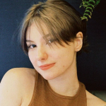 Saiba quem é Isabel Veloso, influenciadora de 17 anos em tratamento paliativo após câncer