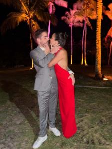 Isabella Kherlakian é nova namorada de João Silva