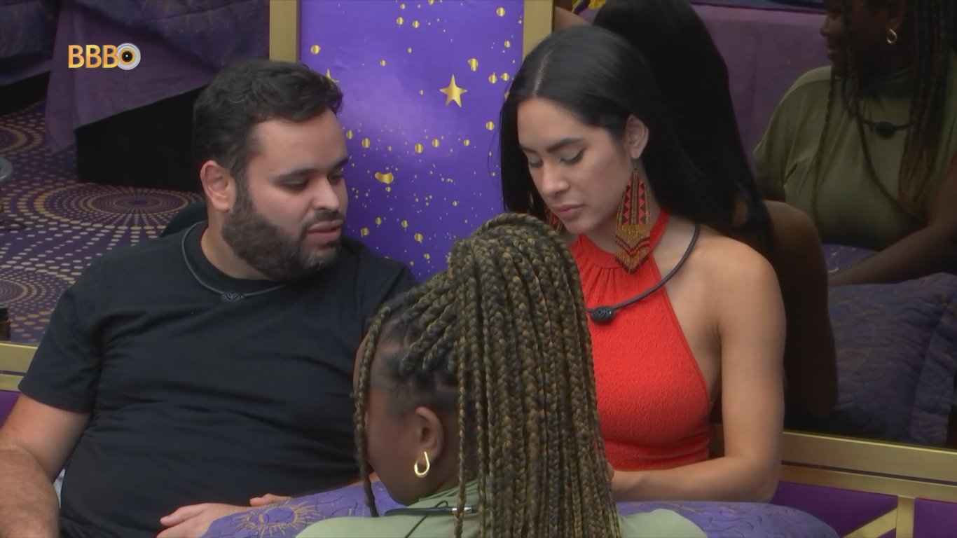 BBB 24: Isabelle chora após Paredão, se machuca e é amparada por 'Puxadinhos'