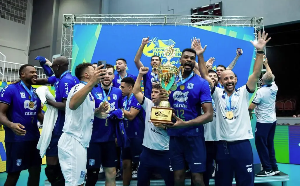 Minas vence Joinville com virada heroica e conquista título da Copa Brasil de Vôlei