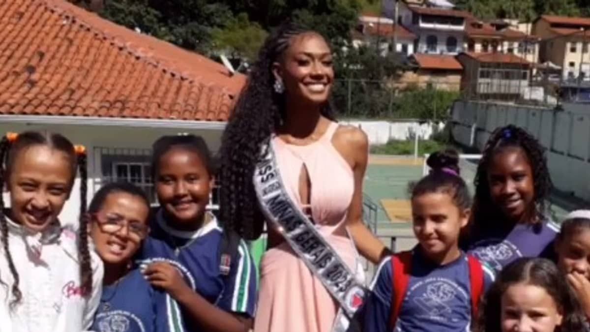 Isalu, Miss Universo Minas Gerais, de volta à sua cidade natal
