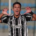 Quem é o jogador do Atlético que marcou gol do meio de campo e tem 'números de Hulk'