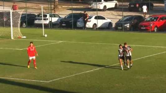 Iseppe marcou os dois gols da vitória do Atlético sobre o Inter no Brasileirão Sub17