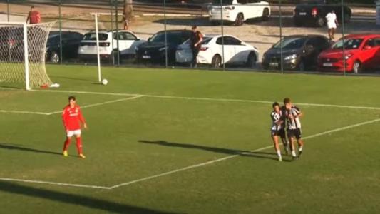 Iseppe marcou os dois gols da vitória do Atlético sobre o Inter no Brasileirão Sub17