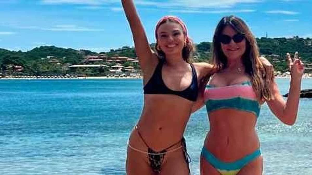 Isis Valverde defende a mãe de etarismo nas redes sociais