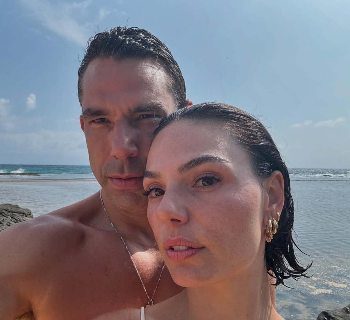 Isis Valverde e Marcos Buaiz curtem lua de mel em Fernando de Noronha e abrem álbum de fotos