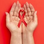 Descoberta do vírus HIV completa 40 anos; veja como o tratamento evoluiu