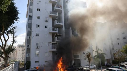 Israel e Hamas entram em guerra