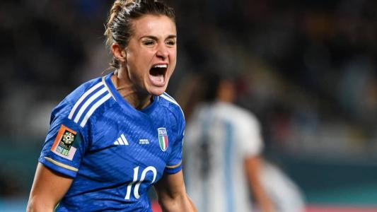 Itália venceu a primeira partida da fase de grupos