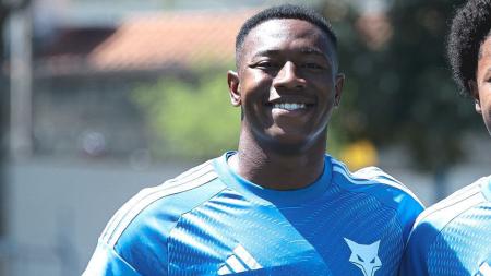 Ítalo Brito durante treino do sub-20 do Cruzeiro em 2025