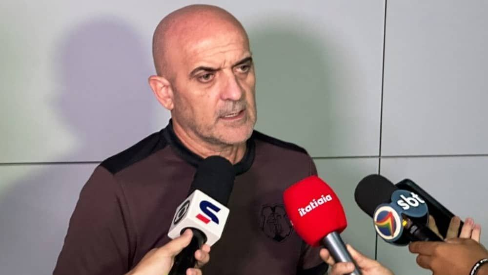 Novo técnico do Santa Cruz analisa reforços para a temporada; veja