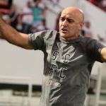 Santa Cruz anuncia retorno do técnico Itamar Schülle