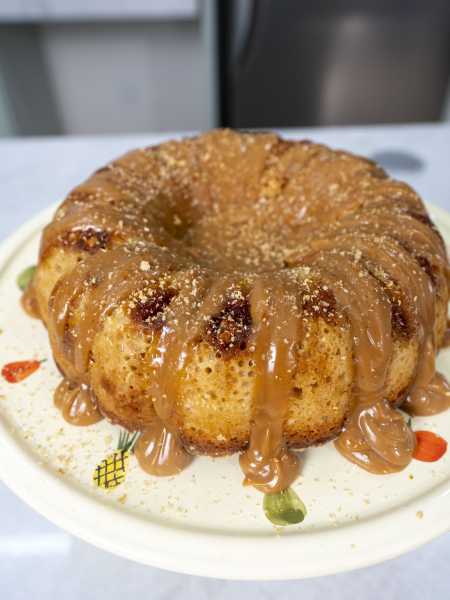 Na Cozinha - Clara Senra - Bolo de Doce de Leite e Pé de Moleque