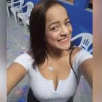 Homem mata ex-companheira a facadas no meio da rua; suspeito está foragido