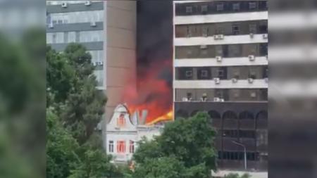 Centro Histórico de Porto Alegre pega fogo