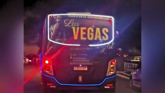 Ônibus adaptado como ‘cabaré’ que circula em Ouro Branco e Conselheiro Lafaiete