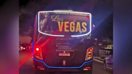 Ônibus adaptado como ‘cabaré’ que circula em Ouro Branco e Conselheiro Lafaiete