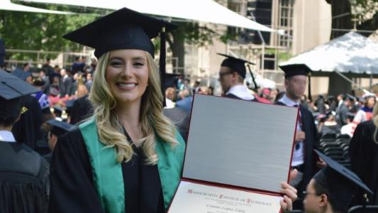 Brasileira se Torna a Bilionária Mais Jovem do Mundo