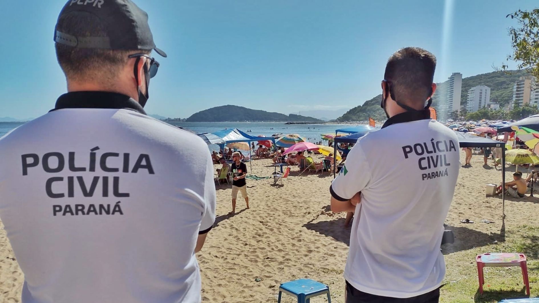 Caixa de som nas praias do Sul do Brasil pode dar multa? Entenda as regras
