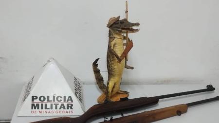 Item inusitado foi apreendido em uma fazenda de Araguari (MG)
