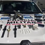 Irmãos são presos com arma, drogas e celulares na Grande BH 