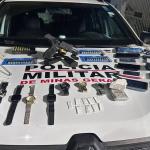 Irmãos são presos com arma, drogas e celulares na Grande BH
