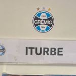 Ainda sem anúncio oficial, Iturbe aparece em fotos no CT do Grêmio