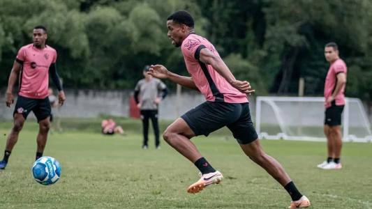 Iury Castilho, atacante do Vitória