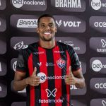 Iury Castilho se coloca à disposição para mais de uma função no Vitória