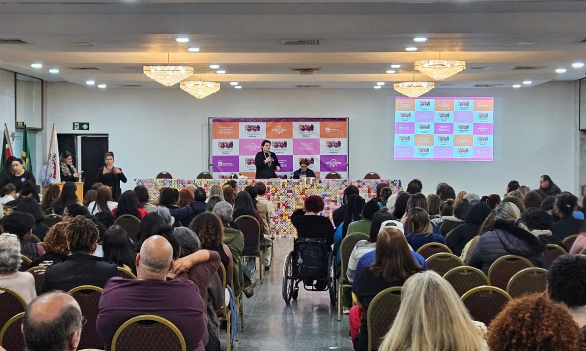 “As políticas têm que se integrar”, diz ministra durante conferência em JF