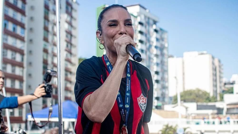 Ivete Sangalo celebra acesso do Vitória: 'Eu tô na primeira'