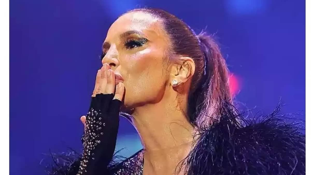 Ivete encanta fãs em show contagiante no Expominas