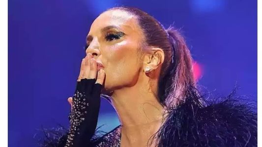 Ivete se apresentou domingo (19) no Expominas em BH