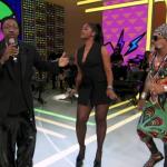 Final do BBB 23: Iza esquece letra de música, e recebe ajuda de Carlinhos Brown e Mumuzinho