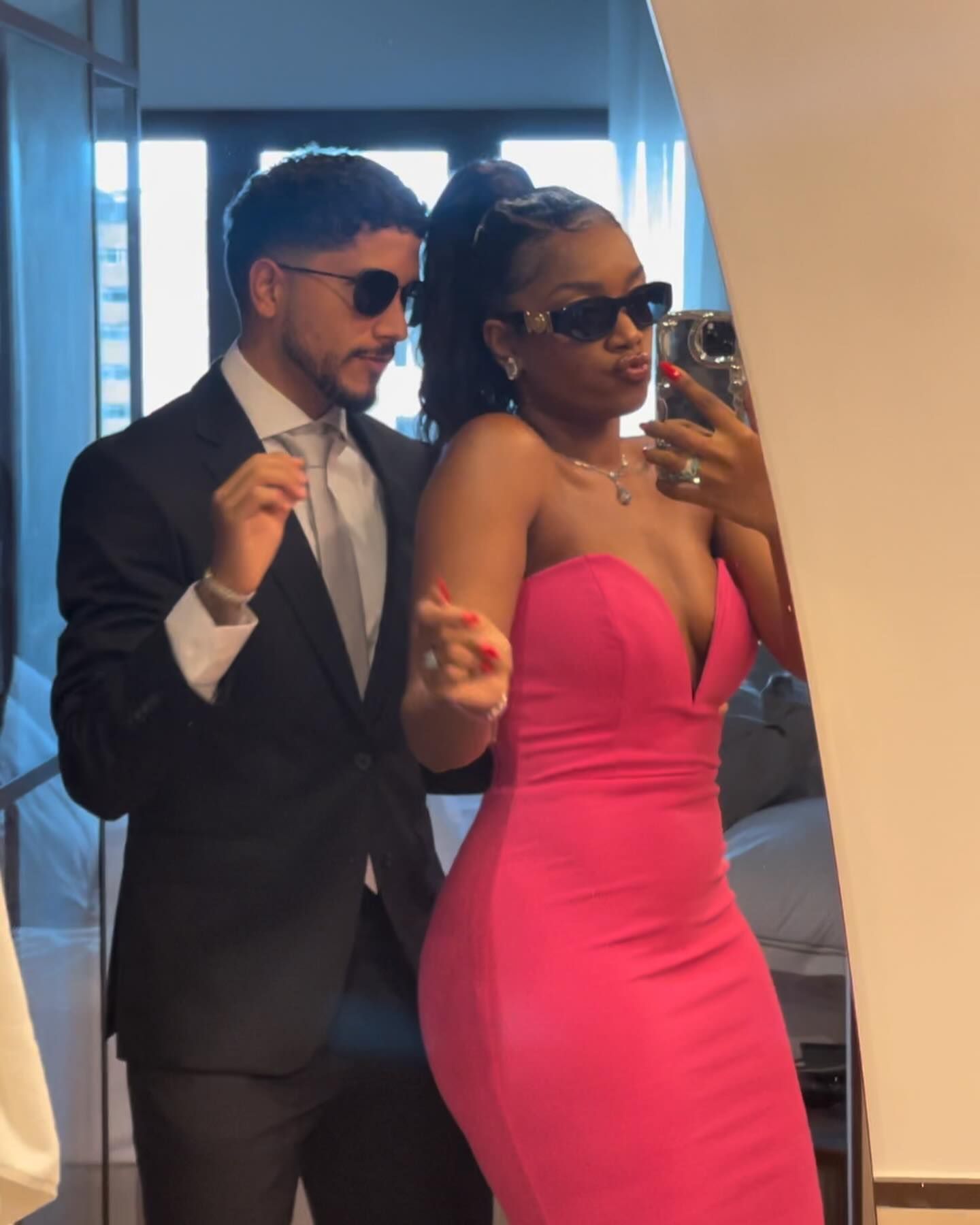 Gravidez, dedicatórias e traição: relembre a relação de Iza e Yuri Lima