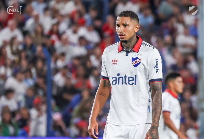 Nacional-URU define detalhes do traslado do corpo e do velório do jogador Izquierdo