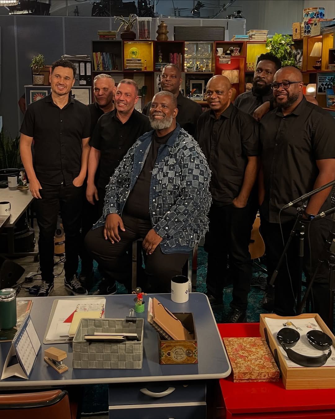 Péricles participa do 'Tiny Desk Brasil' com clássicos do 'Exalta Samba': veja setlist