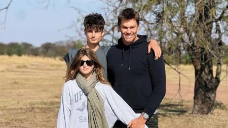 Jack e Tom Brady e Vivian Lake