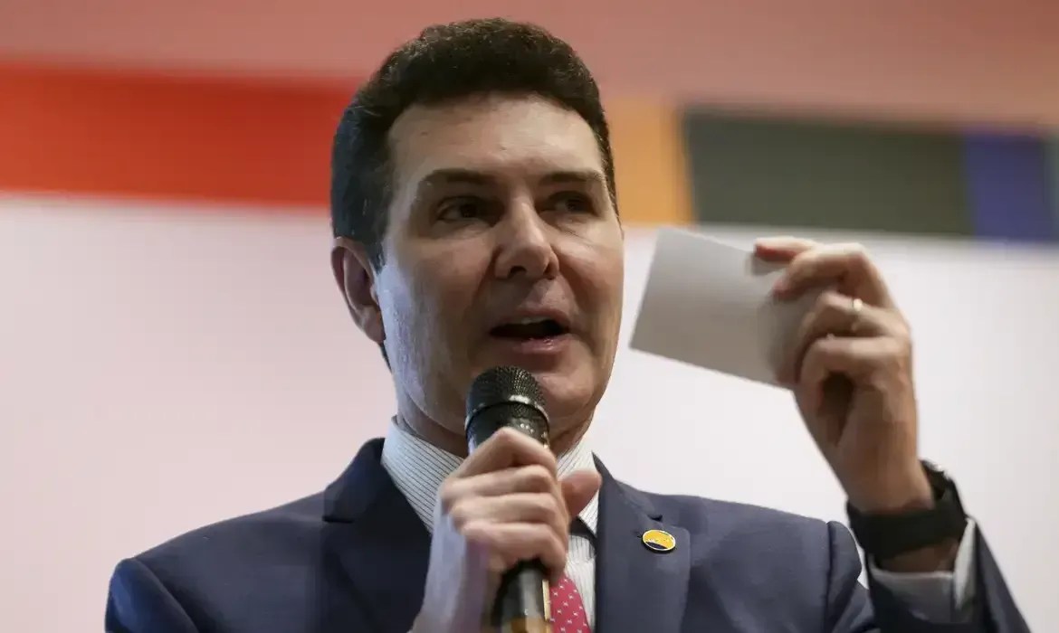 FGTS não poderá ser usado no Reforma Casa Brasil, esclarece governo
