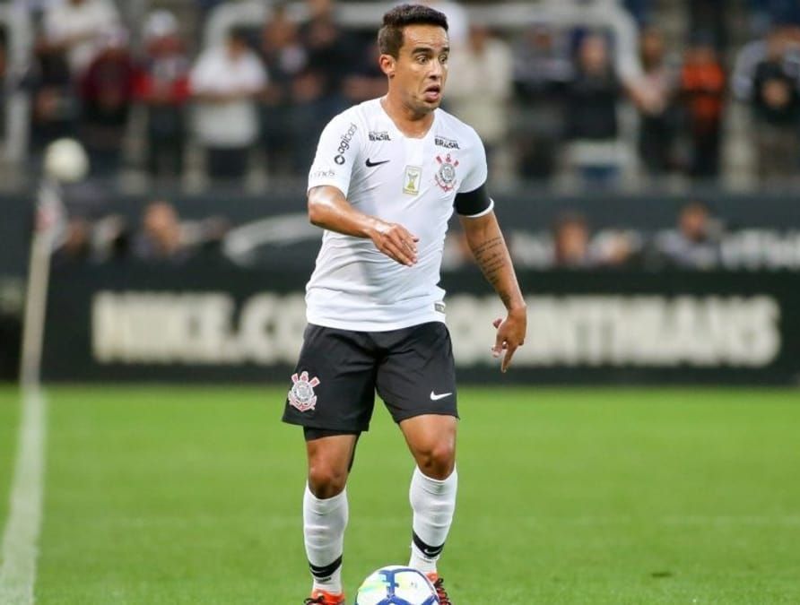 Ex-Corinthians, Jadson é preso no Paraná sob suspeita de violência doméstica