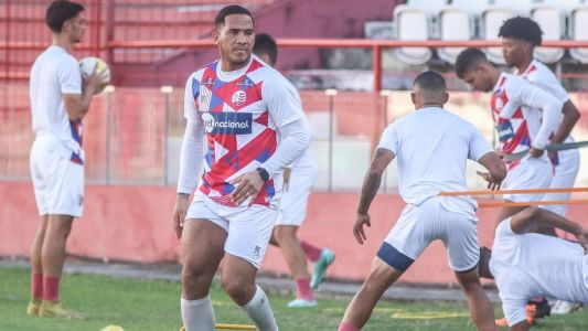 Jael, atacante do Náutico, prestou queixa na delegacia