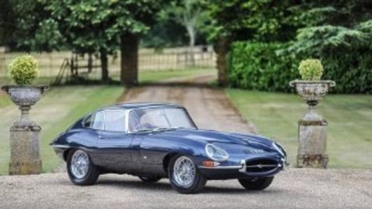 Jaguar ficou parado em um celeiro por duas décadas